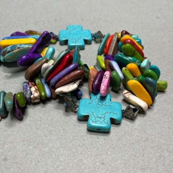 Gorgeous Colorful Turquoise, Howlite, and other Gems, 21" with a Toggle Clasp - Picture 10 of 10